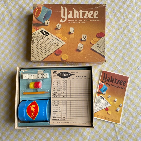 Vintage 70’s Yahtzee Game in Box - Picture 7 of 8
